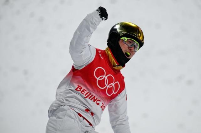 男子空中技巧神仙打架!齐广璞第4名晋级,贾宗洋第二跳摔倒出局休闲区蓝鸢梦想 - Www.slyday.coM 男子空中技巧神仙打架!齐广璞第4名晋级,贾宗洋第二跳摔倒出局休闲区蓝鸢梦想 - Www.slyday.coM