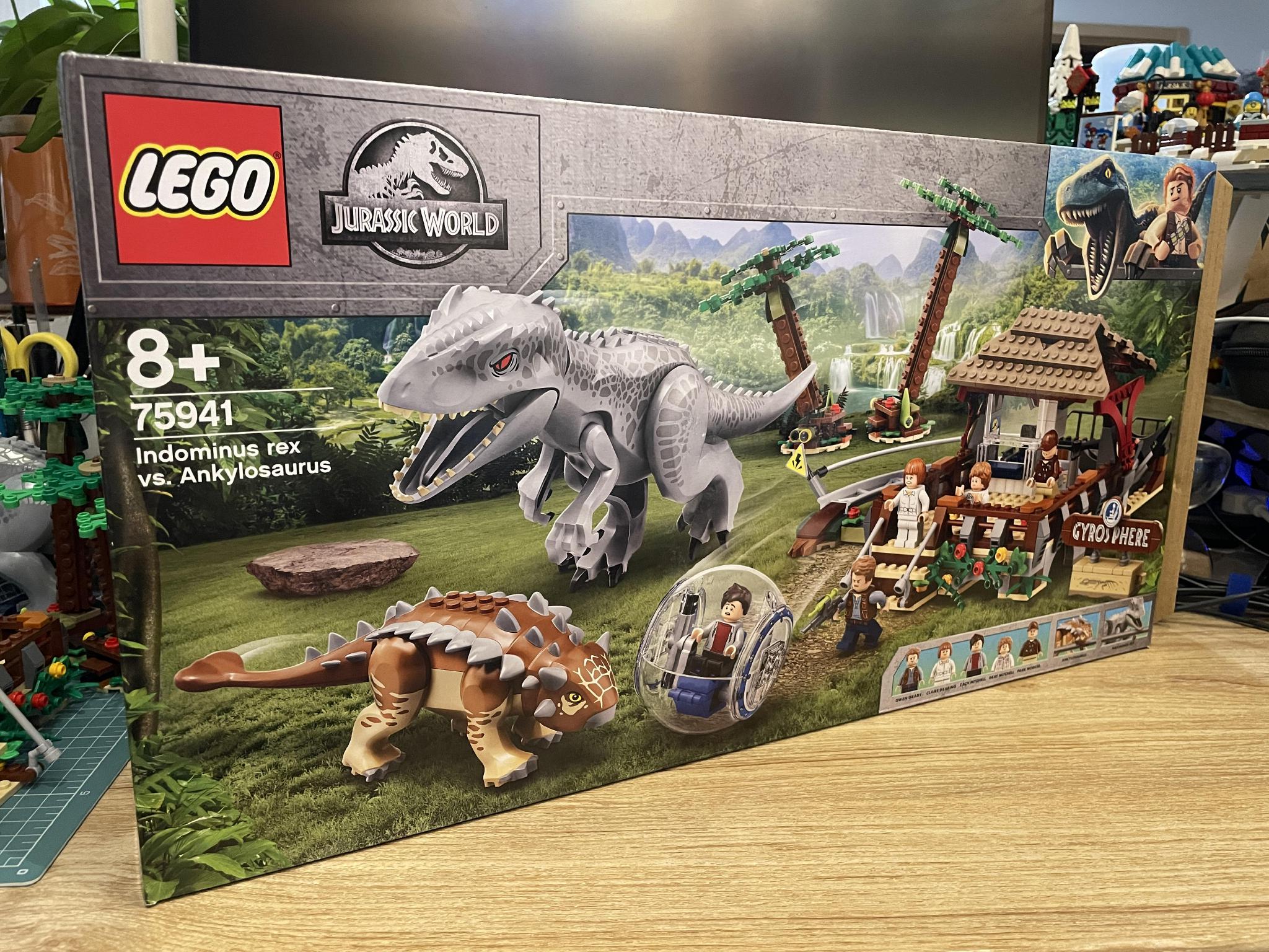 侏罗纪世界里的人气必玩乐高75941坐着陀螺球去看恐龙大战