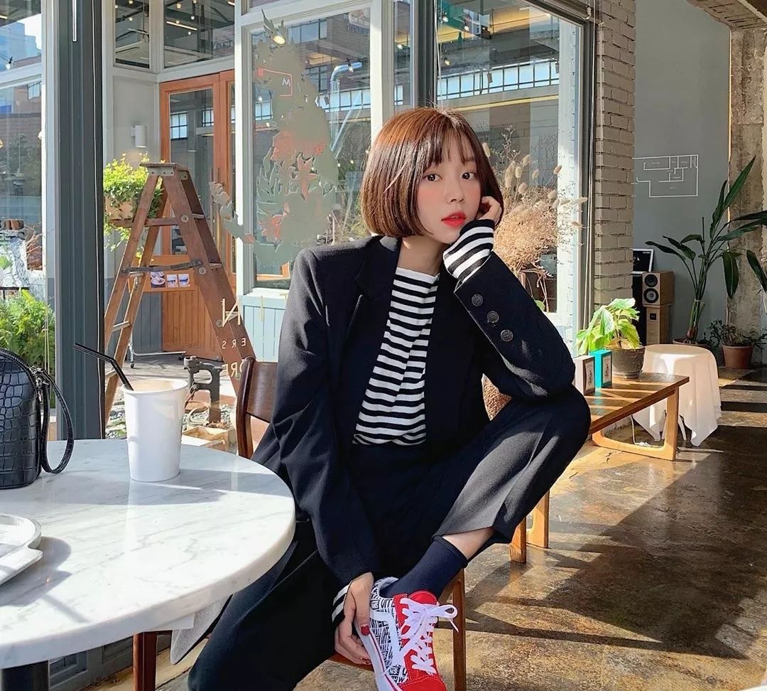 今春就选这3条裤子,粗腿星人也能穿 !太太太显瘦了 !休闲区蓝鸢梦想 - Www.slyday.coM 今春就选这3条裤子,粗腿星人也能穿 !太太太显瘦了 !休闲区蓝鸢梦想 - Www.slyday.coM