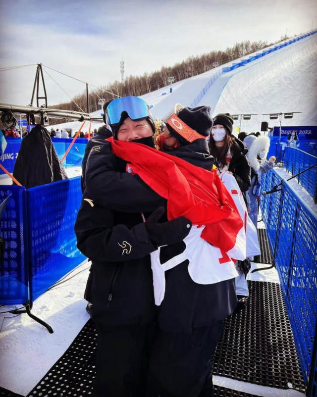 北京冬奥会上感人瞬间，让我们懂得：这才是奥运和世界真正的样子休闲区蓝鸢梦想 - Www.slyday.coM