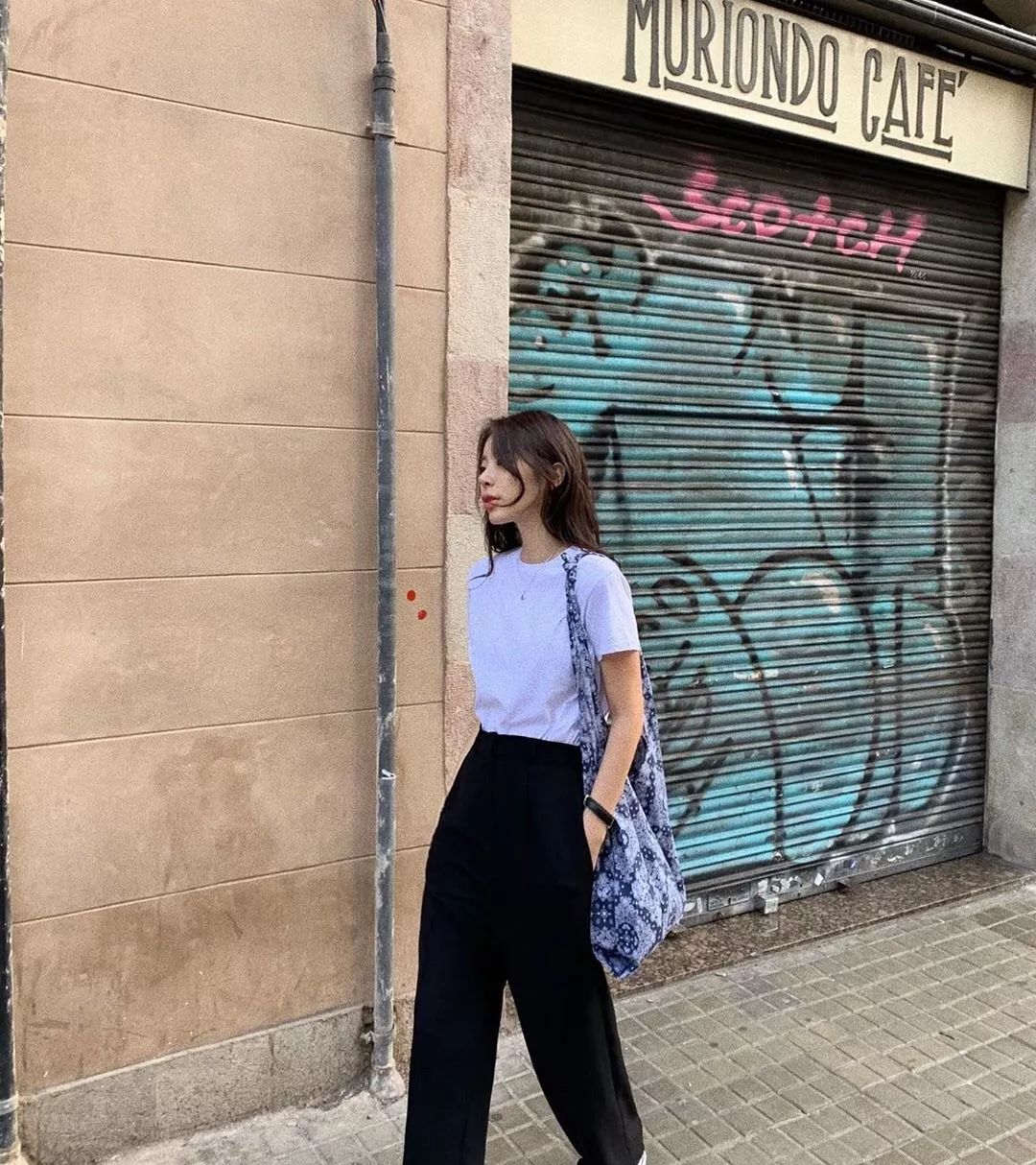 今春就选这3条裤子,粗腿星人也能穿 !太太太显瘦了 !休闲区蓝鸢梦想 - Www.slyday.coM 今春就选这3条裤子,粗腿星人也能穿 !太太太显瘦了 !休闲区蓝鸢梦想 - Www.slyday.coM