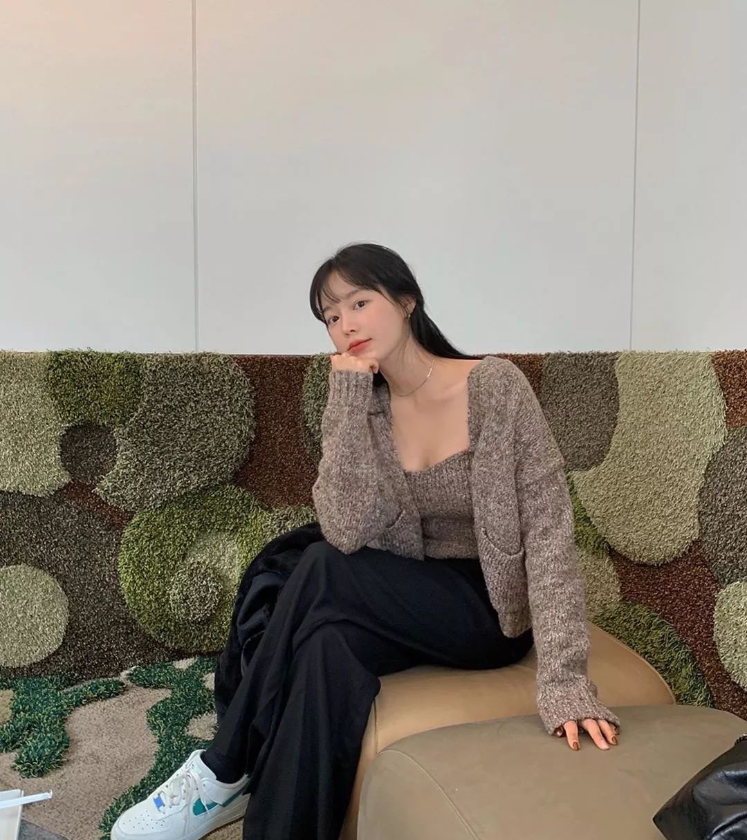 今春就选这3条裤子,粗腿星人也能穿 !太太太显瘦了 !休闲区蓝鸢梦想 - Www.slyday.coM 今春就选这3条裤子,粗腿星人也能穿 !太太太显瘦了 !休闲区蓝鸢梦想 - Www.slyday.coM