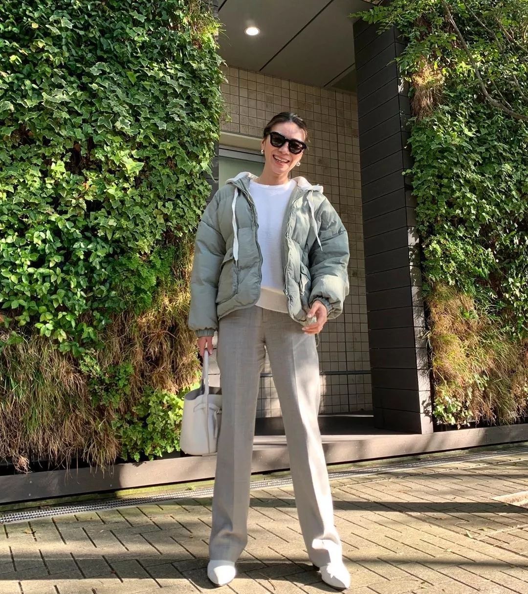 今春就选这3条裤子,粗腿星人也能穿 !太太太显瘦了 !休闲区蓝鸢梦想 - Www.slyday.coM 今春就选这3条裤子,粗腿星人也能穿 !太太太显瘦了 !休闲区蓝鸢梦想 - Www.slyday.coM