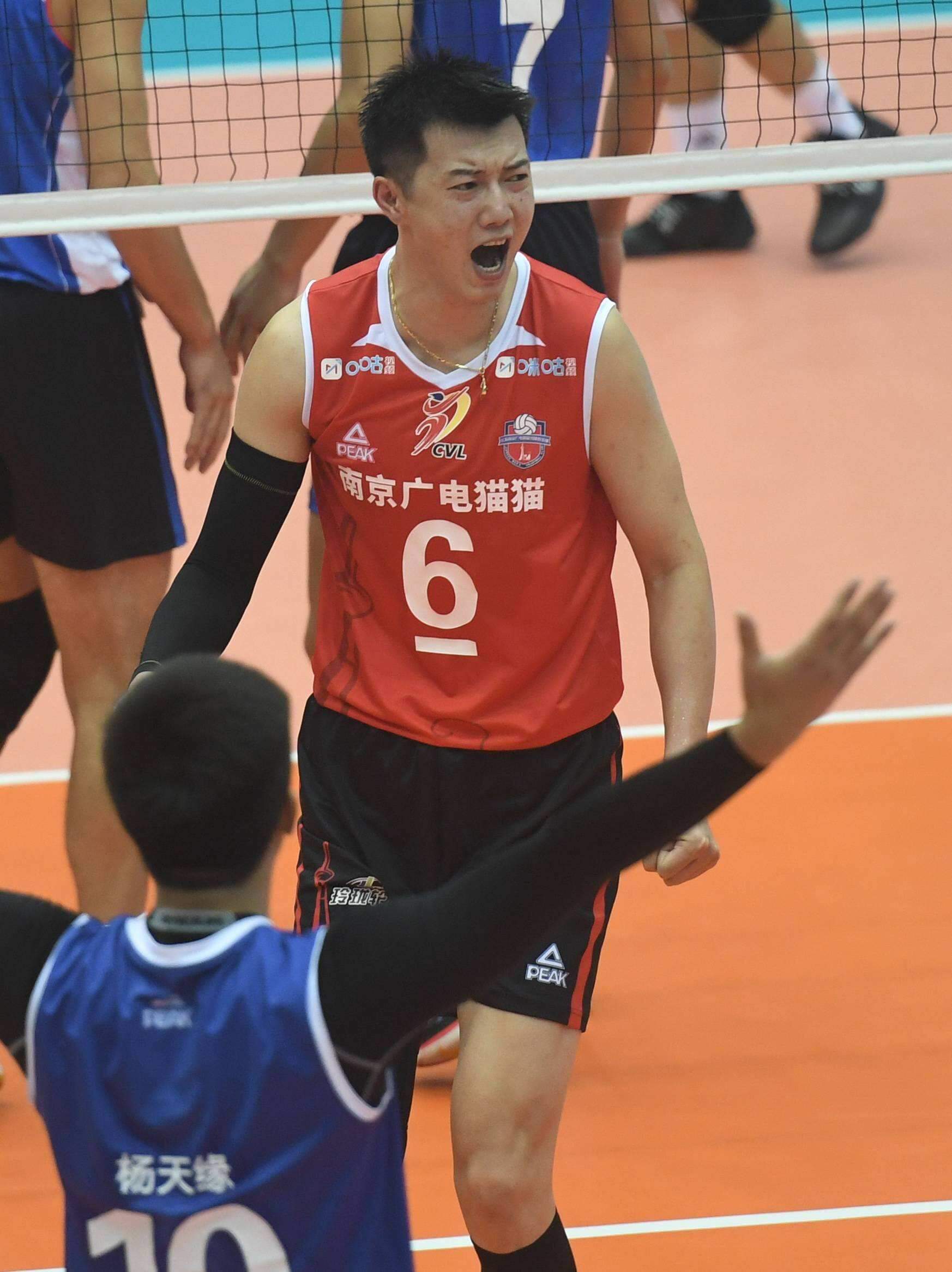 张晨|中国男排|训练营_新浪新闻