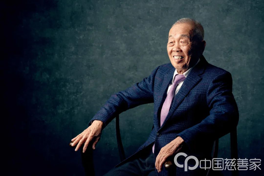 安踏丁和木的慈善观