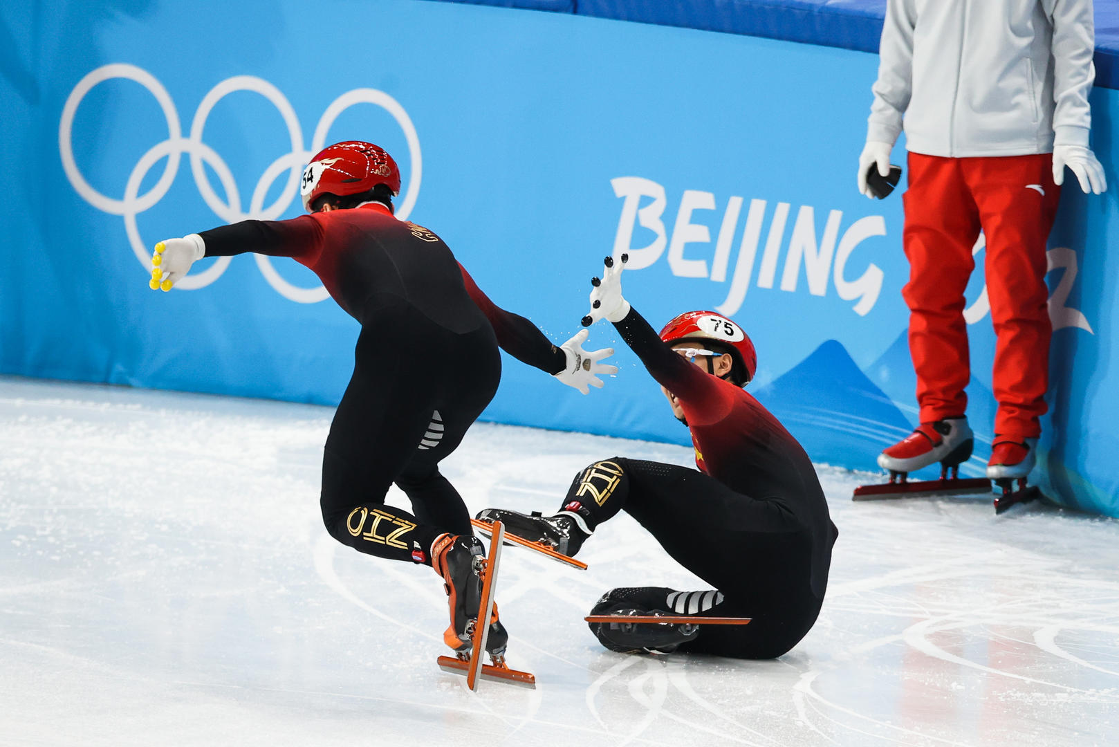 红星直击丨任子威坦言心有遗憾，武大靖称祖国有需要就还会再战休闲区蓝鸢梦想 - Www.slyday.coM
