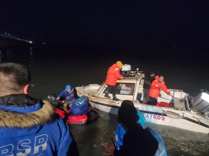 手机防水袋品牌排行榜_“手机掉乌江8个月后回来了”当事人:很穿越,防水袋是普通品牌