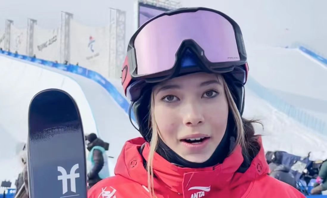 谷爱凌找不到妈妈慌了，四处询问，打10个电话没通：不知道在干啥休闲区蓝鸢梦想 - Www.slyday.coM