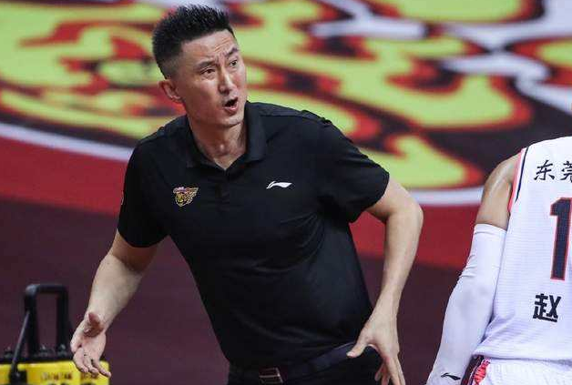 马力克正式离队广东宏远给予回应杜锋不放弃年轻球员