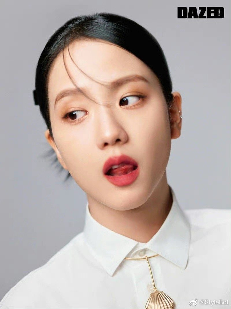 金智秀玫瑰系妆容俏皮又可爱怼脸镜头都好漂亮