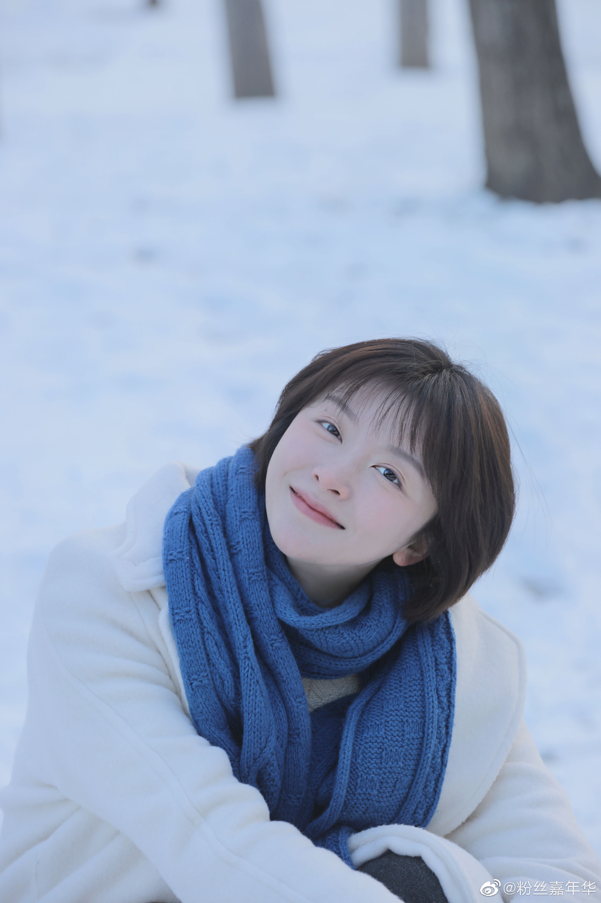 今日,演员@李萌萌-萌萌 微博发布一组雪景电影胶片感写真……|胶片