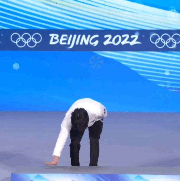 韩国美女两跳拿8分!落后谷爱凌181分,韩媒沉默,领奖台都没得擦休闲区蓝鸢梦想 - Www.slyday.coM 韩国美女两跳拿8分!落后谷爱凌181分,韩媒沉默,领奖台都没得擦休闲区蓝鸢梦想 - Www.slyday.coM