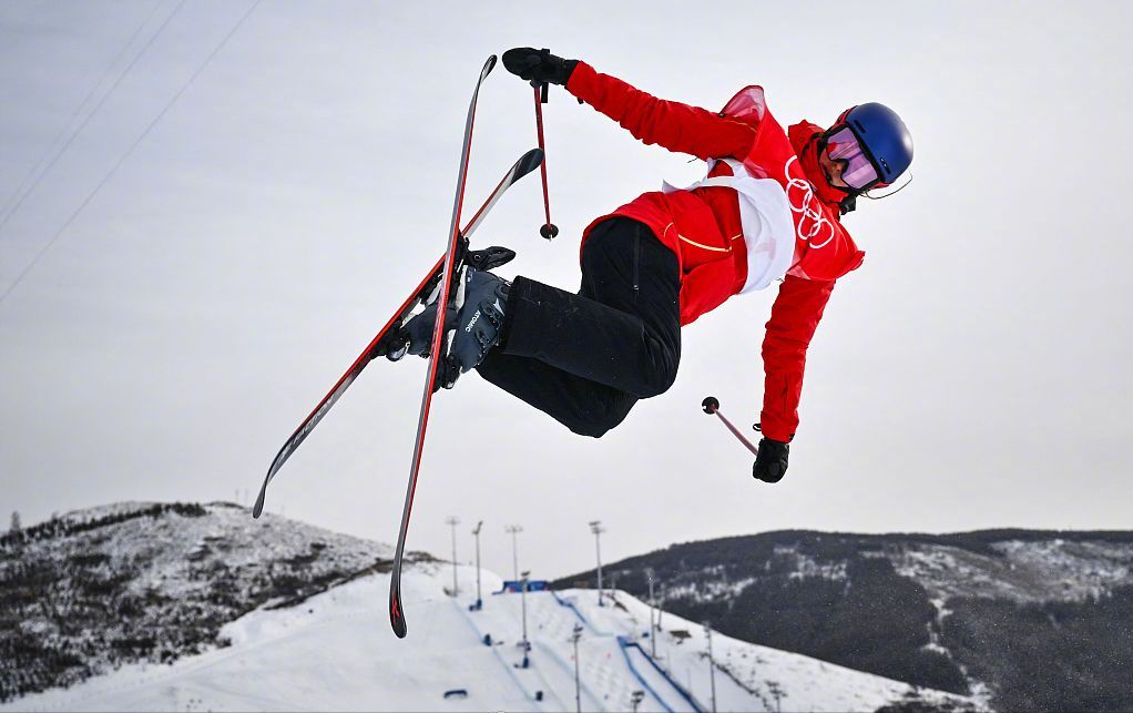 谷爱凌两次超90分，对手无力抗衡，中国队3人进决赛休闲区蓝鸢梦想 - Www.slyday.coM