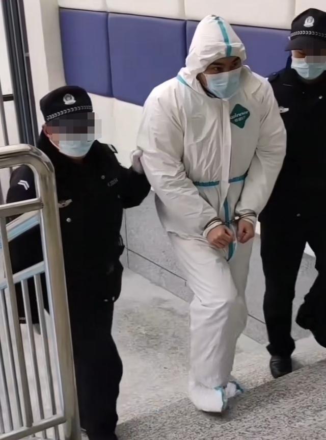 男歌手涉电信诈骗被捕，或面临3年有期徒刑，现场画面曝光引热议休闲区蓝鸢梦想 - Www.slyday.coM