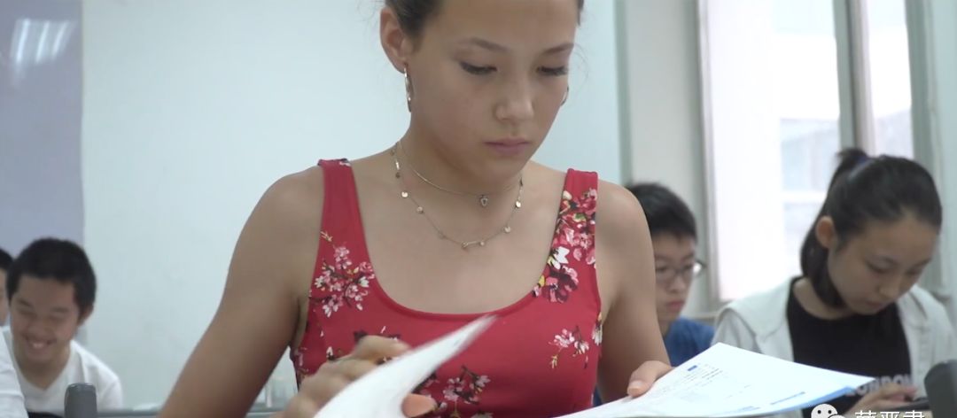 谷爱凌和苏翊鸣的爽文人生,到底跟我们有没有关系休闲区蓝鸢梦想 - Www.slyday.coM 谷爱凌和苏翊鸣的爽文人生,到底跟我们有没有关系休闲区蓝鸢梦想 - Www.slyday.coM