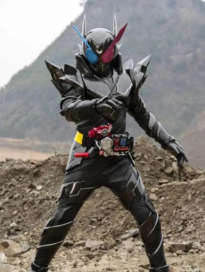 实力一般,甚至不能够击碎机械变异体的核心