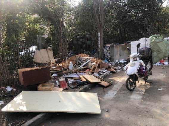 上海一建筑垃圾临时堆放点变口袋公园,居民们纷纷点赞__财经头条