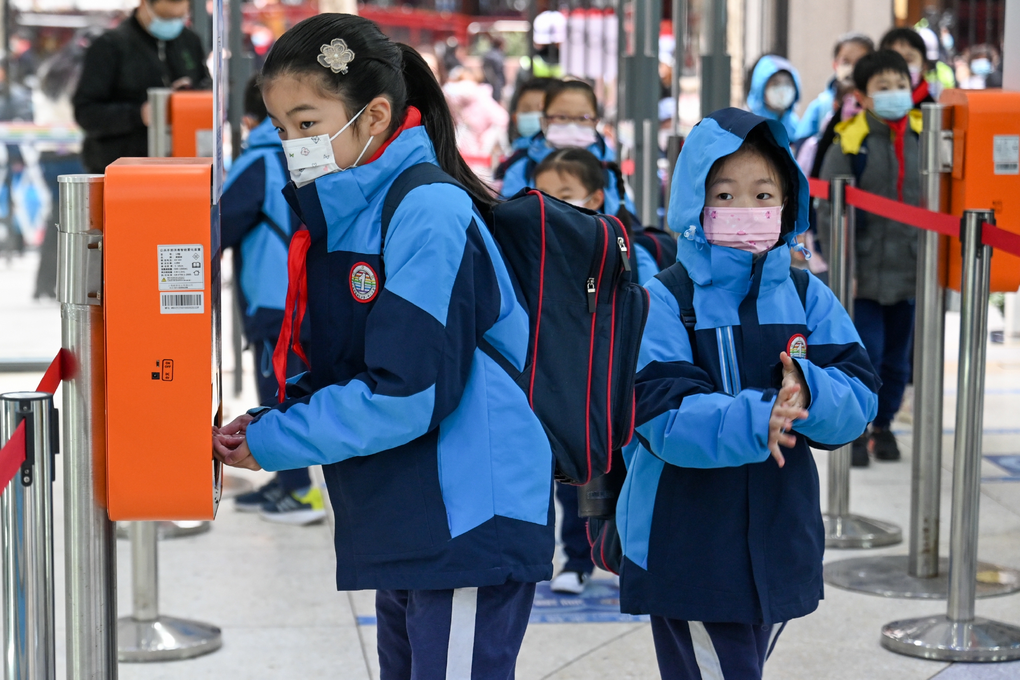 城事开学第一课上海小学生长大后我也要当火炬手
