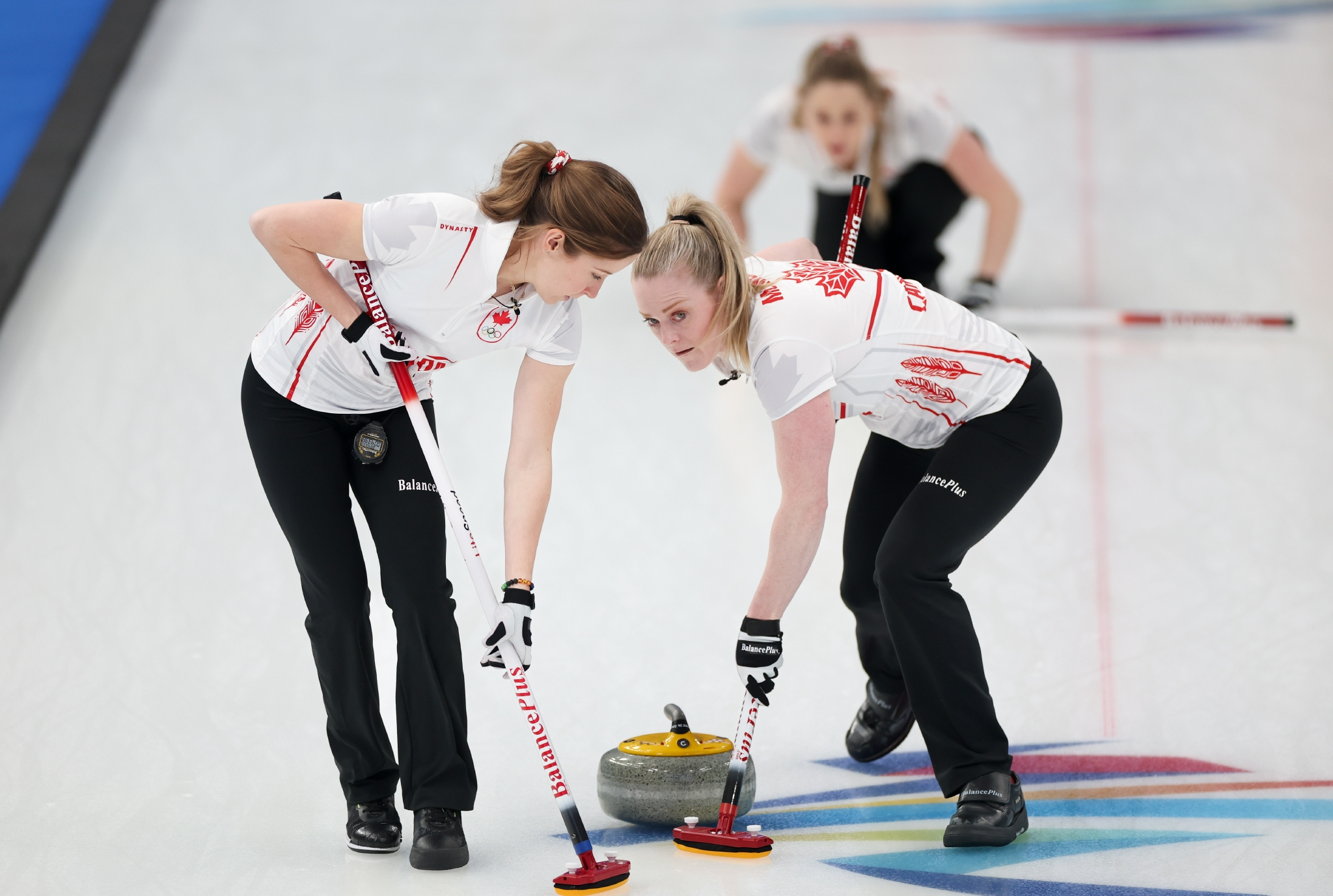 冰壶——女子循环赛:加拿大队胜丹麦队|丹麦队|加拿大|循环赛_新浪