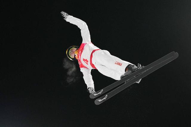 人物｜齐广璞——被教练“抓回来”的冬奥会冠军休闲区蓝鸢梦想 - Www.slyday.coM