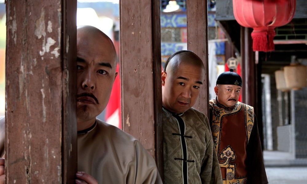 比如,吴倩和白敬亭主演的电视剧《八零九零》,曾在湖南卫视首播,这部