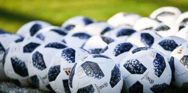 广州队下发俱乐部薪资标准文件,这样的薪资对球员的影响有多大?休闲区蓝鸢梦想 - Www.slyday.coM 广州队下发俱乐部薪资标准文件,这样的薪资对球员的影响有多大?休闲区蓝鸢梦想 - Www.slyday.coM