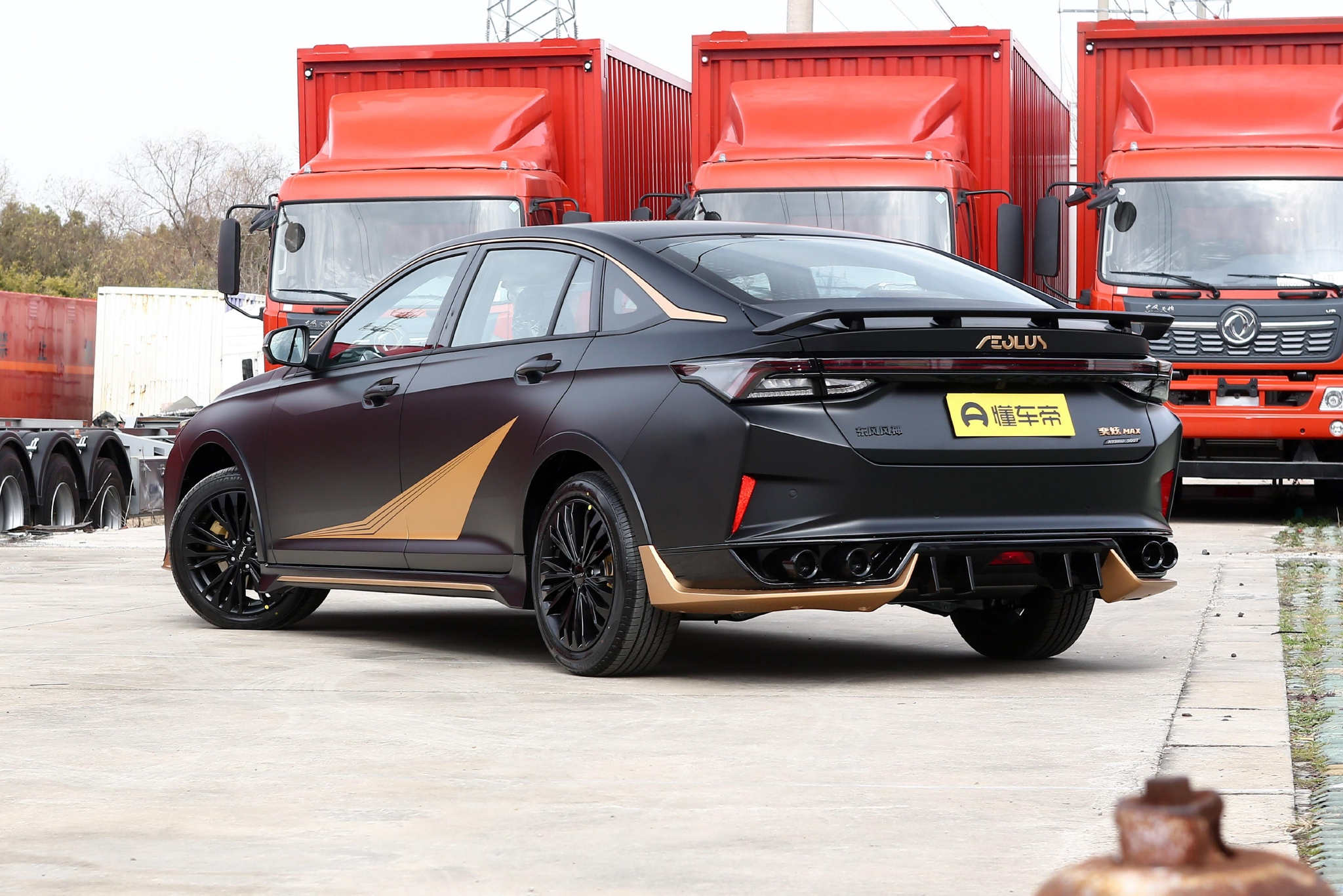 风神奕炫max暗夜版黑金运动战斗外观百公里加速681心动吗