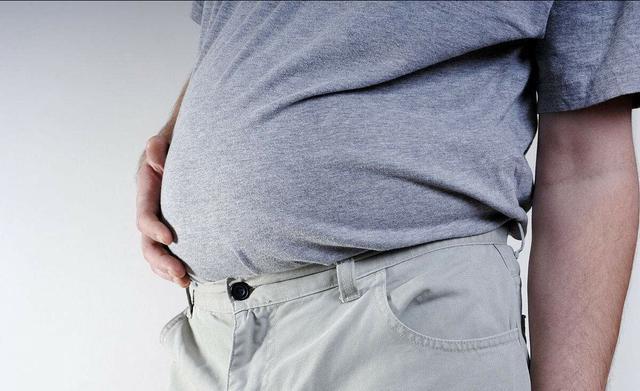 为什么男人到了中年容易有大肚腩学会4招或能减掉肚子赘肉