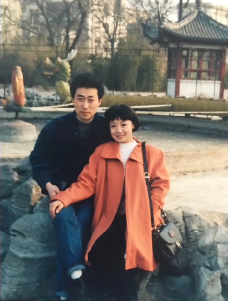 父母的爱情:上世纪九十年代情侣照,他们笑得真甜