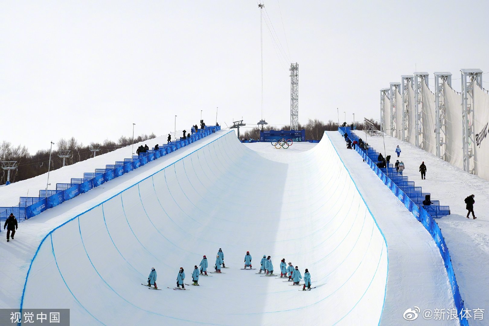 自由式滑雪女子u型场地决赛,将在上午9点30分进行