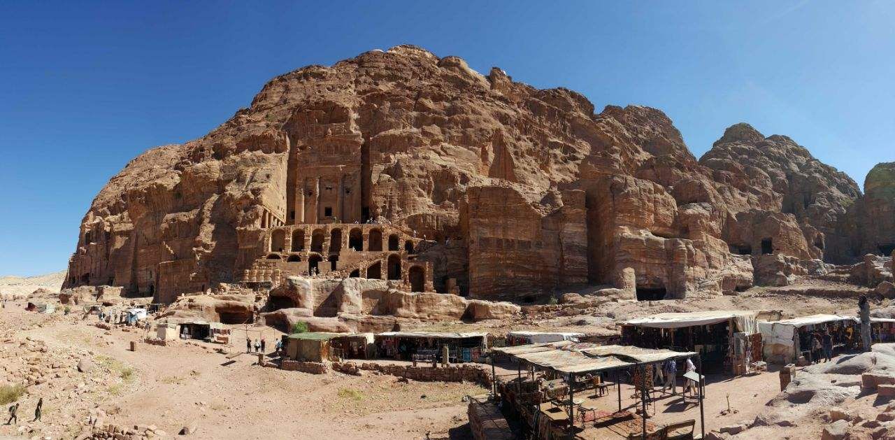 佩特拉古城沙漠中的神秘之花