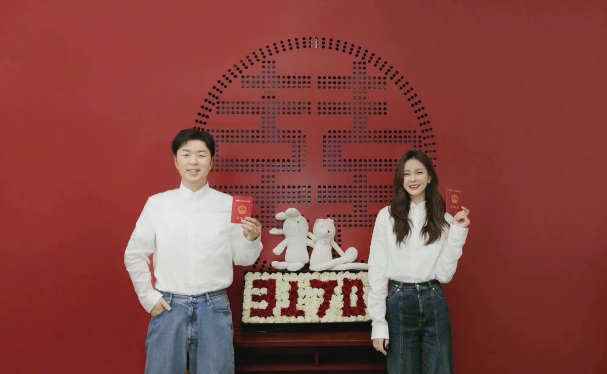 杜海涛结婚后成大赢家!身材暴瘦变帅哥,穿白衬衣拍结婚照大变样休闲区蓝鸢梦想 - Www.slyday.coM 杜海涛结婚后成大赢家!身材暴瘦变帅哥,穿白衬衣拍结婚照大变样休闲区蓝鸢梦想 - Www.slyday.coM