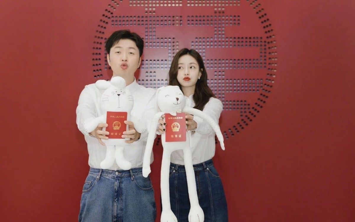 杜海涛结婚后成大赢家!身材暴瘦变帅哥,穿白衬衣拍结婚照大变样休闲区蓝鸢梦想 - Www.slyday.coM 杜海涛结婚后成大赢家!身材暴瘦变帅哥,穿白衬衣拍结婚照大变样休闲区蓝鸢梦想 - Www.slyday.coM