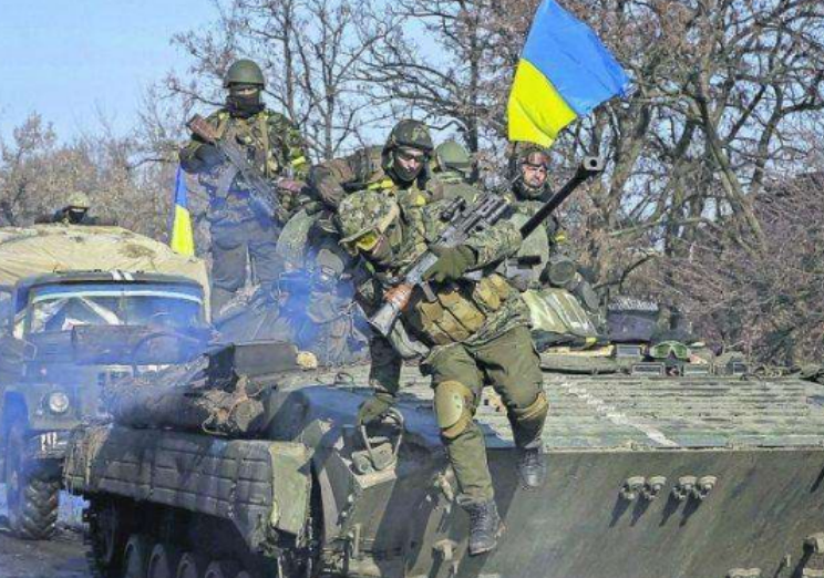 普京已从乌克兰边境部分撤军，称不愿发生战争，拜登的表态不简单休闲区蓝鸢梦想 - Www.slyday.coM