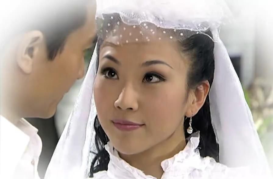 《七十二家房客》中的"韩师奶"董潼的近照,观众呼唤她回归剧组|七十二