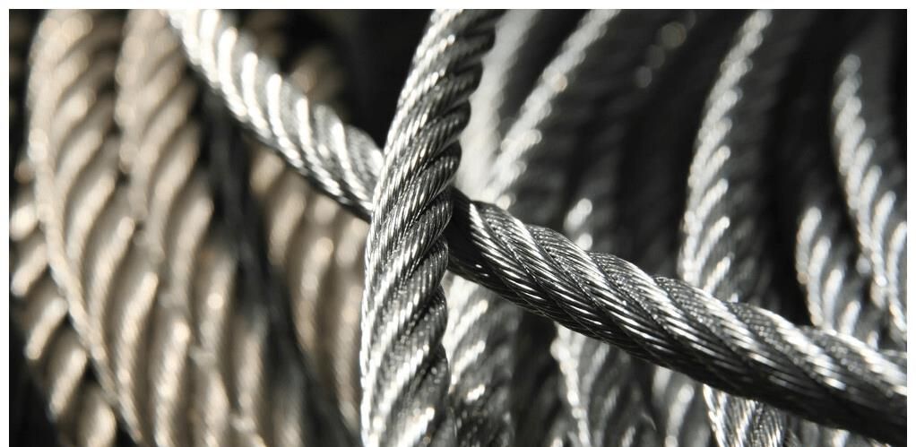 承重几十吨的钢丝绳是怎么制作的?为什么不易折断?