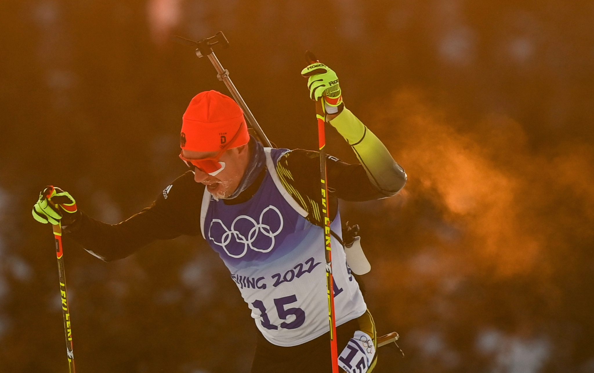 冬季两项——男子15公里集体出发赛况休闲区蓝鸢梦想 - Www.slyday.coM