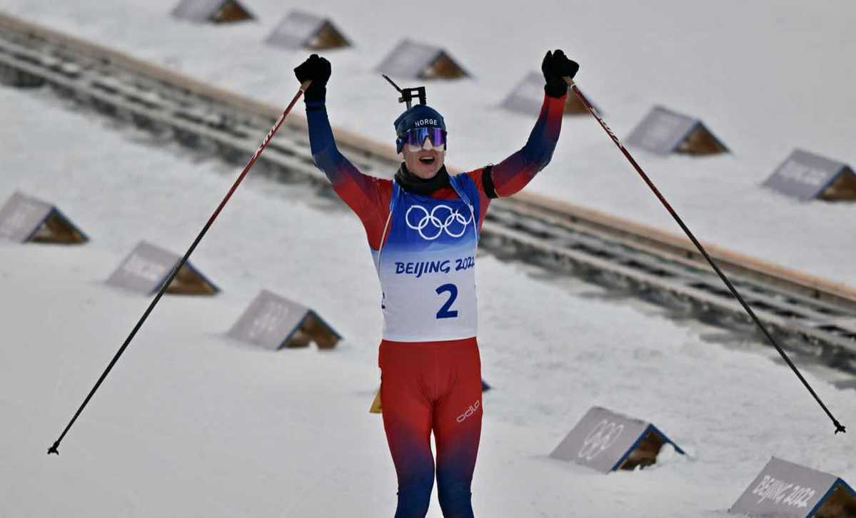 冬季两项男子15公里集体出发：冬奥首个“四金王”产生休闲区蓝鸢梦想 - Www.slyday.coM