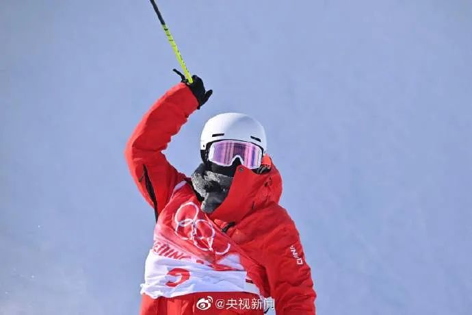 谷爱凌金牌！中国第8金！一个细节上了热搜，网友评论亮了休闲区蓝鸢梦想 - Www.slyday.coM