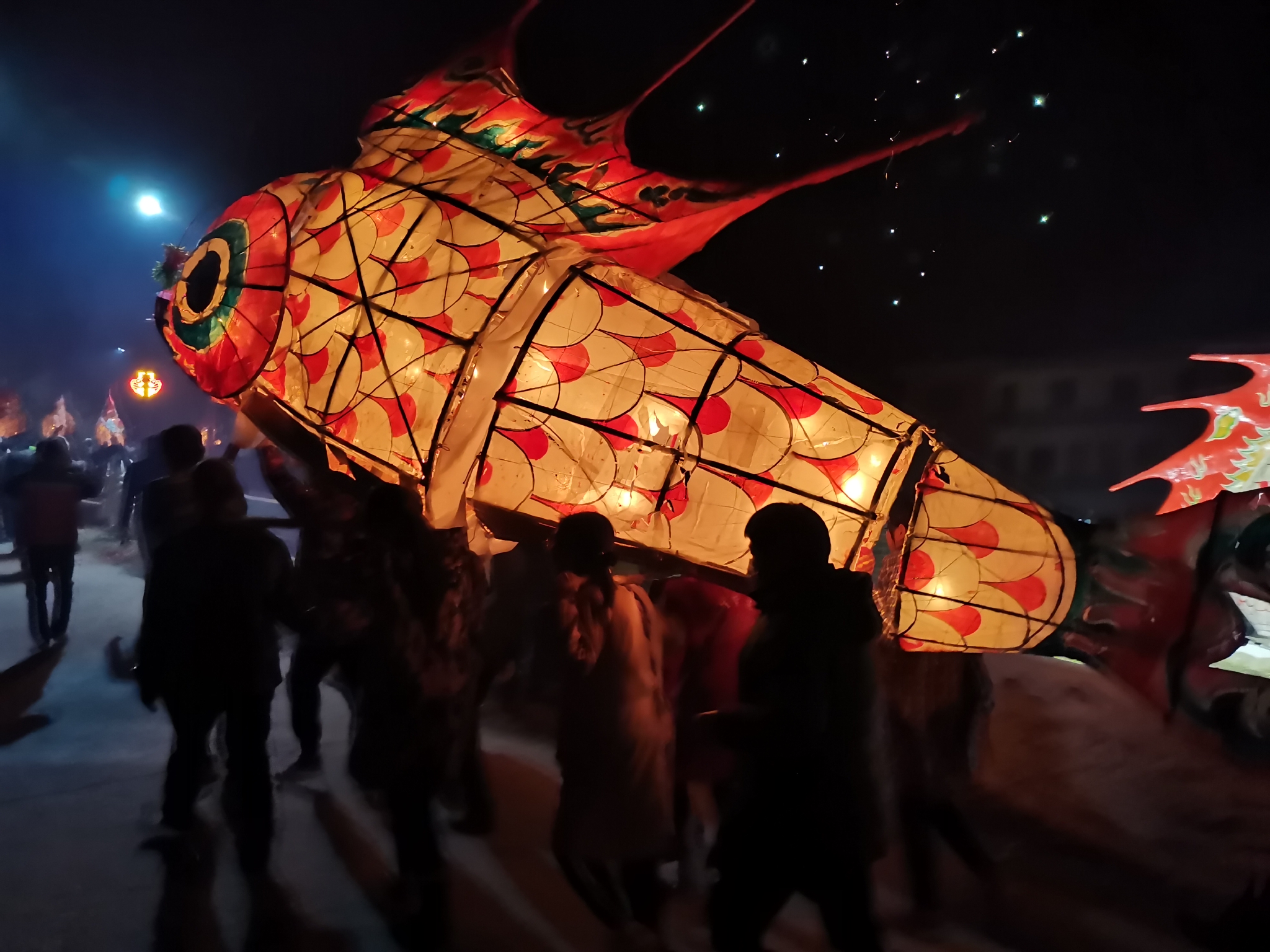 鱼灯舞会"点亮"徽州古村|合肥市_新浪新闻