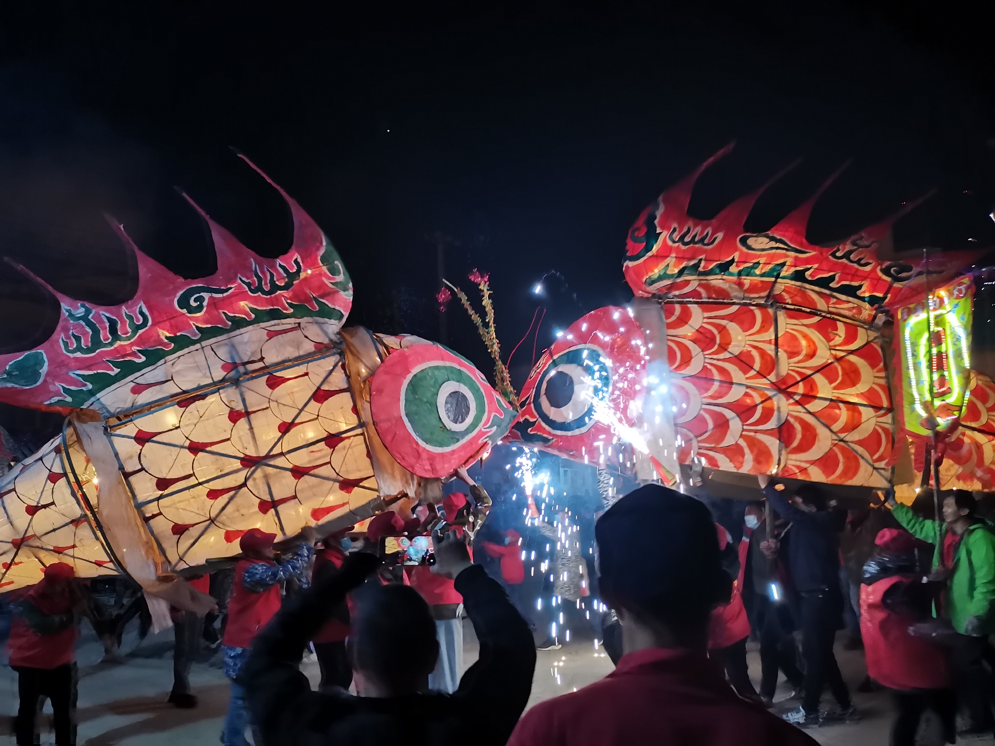 鱼灯舞会"点亮"徽州古村|合肥市_新浪新闻