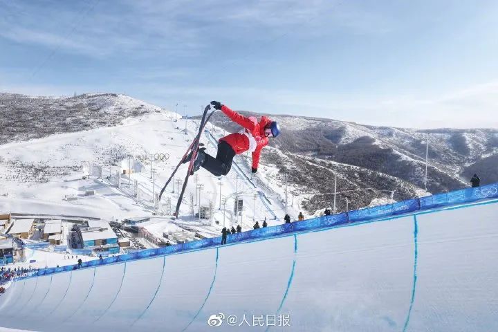 谷爱凌金牌！中国第8金！一个细节上了热搜，网友评论亮了休闲区蓝鸢梦想 - Www.slyday.coM