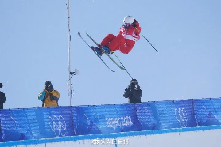 谷爱凌金牌！中国第8金！一个细节上了热搜，网友评论亮了休闲区蓝鸢梦想 - Www.slyday.coM