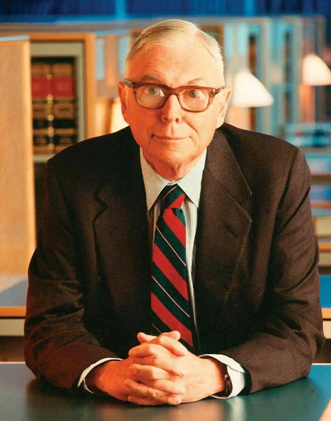 “芒格盛赞中国投资机遇：“在中国投的每一块钱都更有优势”