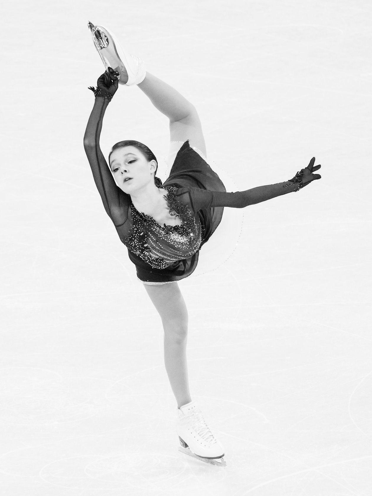 俄罗斯奥委会队"三套娃"中的谢尔巴科娃,特鲁索娃包揽了金银牌,日本