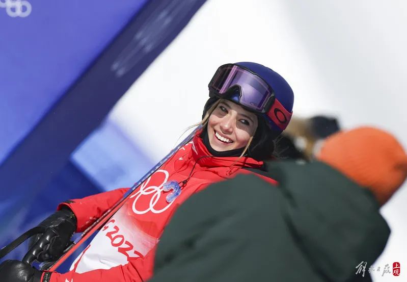 谷爱凌金牌！中国第8金！一个细节上了热搜，网友评论亮了休闲区蓝鸢梦想 - Www.slyday.coM