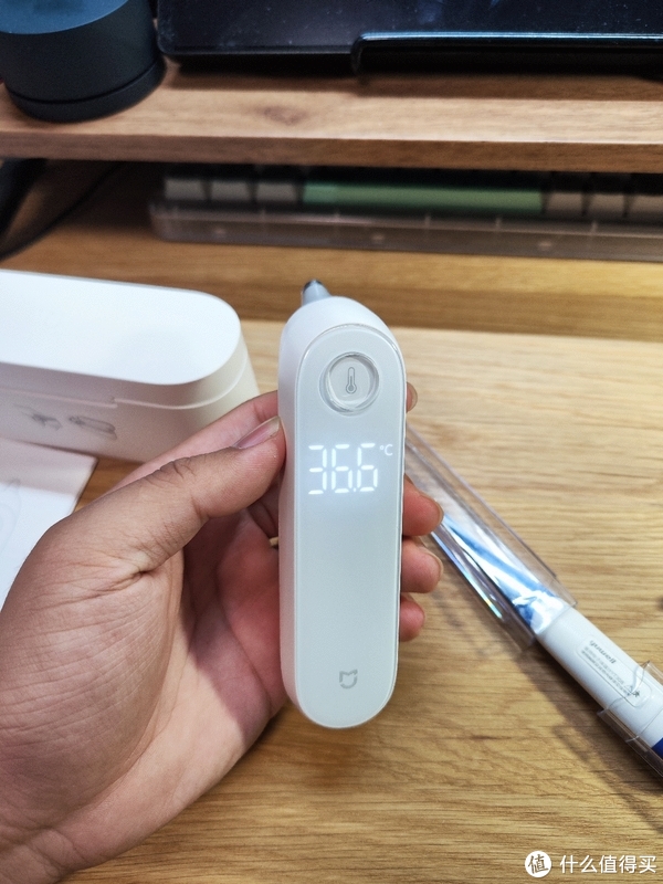 居家高颜值好物系列《米家耳温计》__财经头条
