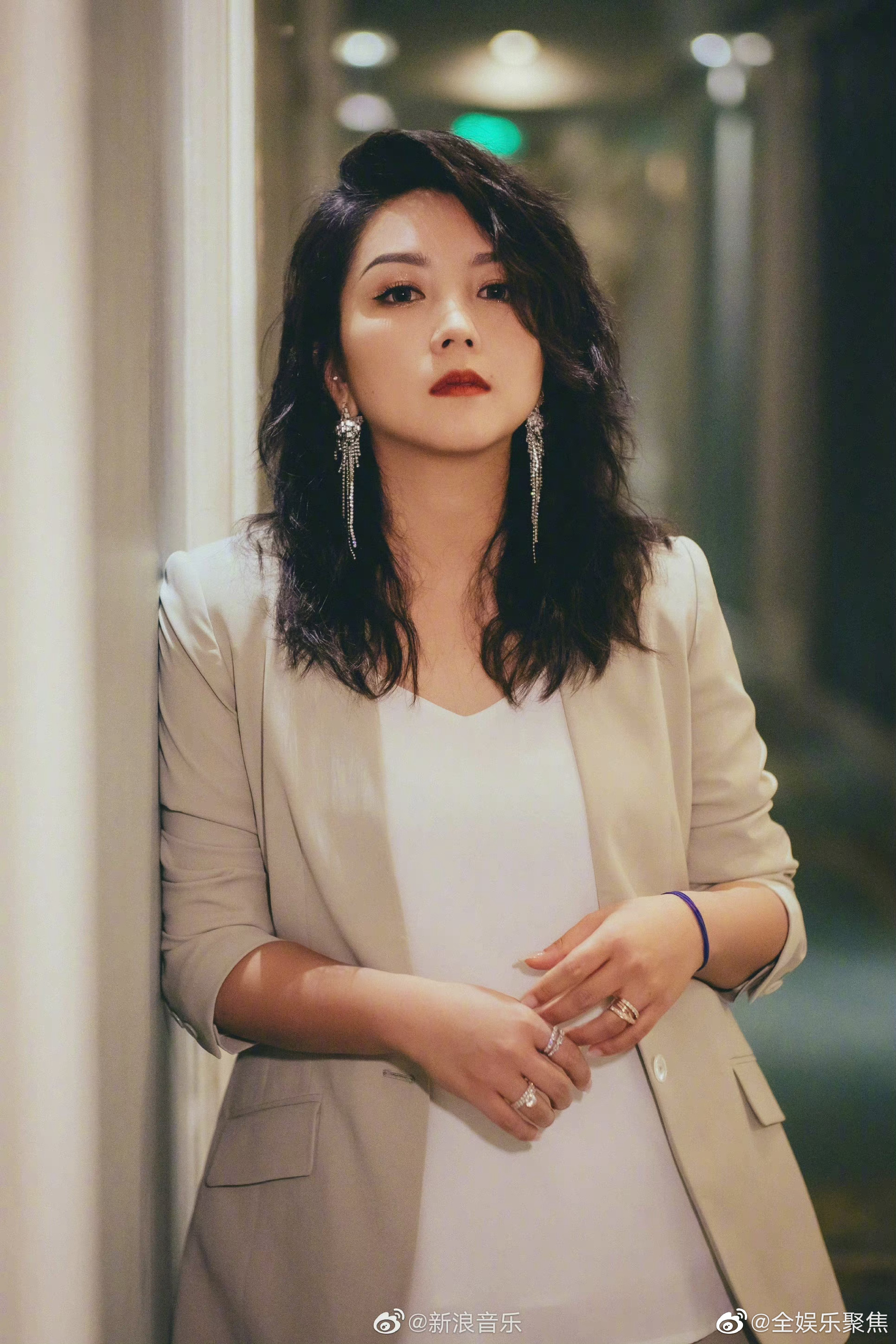 何洁在微博喊话乘风破浪的姐姐节目组