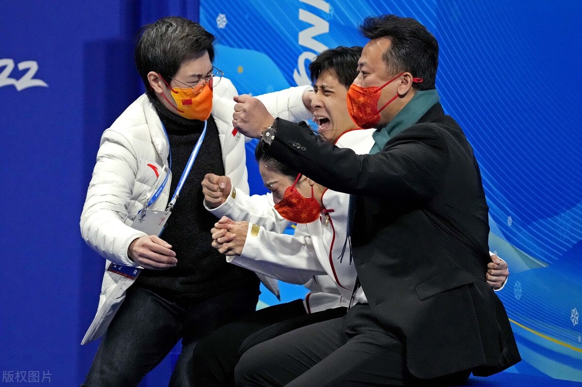 金牌9比8！冬奥会最后1天，中国暂时反超美国杀入前3，创42年纪录休闲区蓝鸢梦想 - Www.slyday.coM