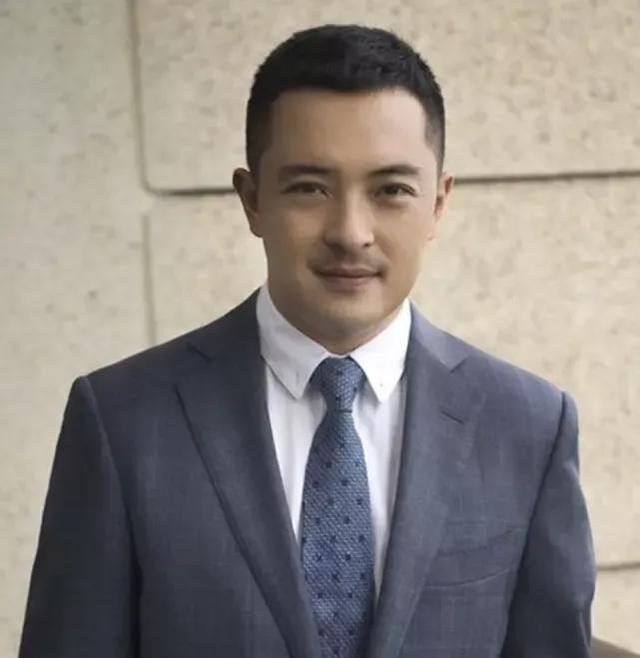 最穷影帝富大龙与小8岁美妻官宣离婚,曾说过当了父亲人生才圆满休闲区蓝鸢梦想 - Www.slyday.coM 最穷影帝富大龙与小8岁美妻官宣离婚,曾说过当了父亲人生才圆满休闲区蓝鸢梦想 - Www.slyday.coM